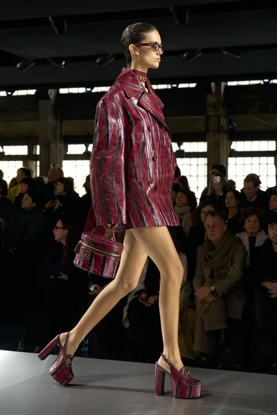 Look 23